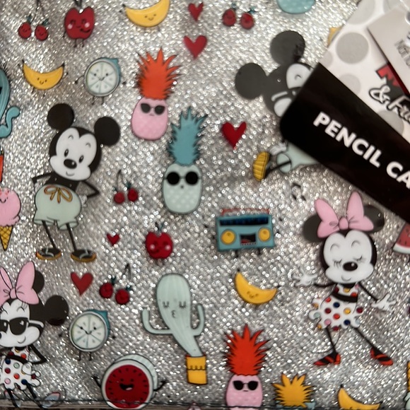 Disney Mickey Mouse & Friends Small Zippered Case - Pencils - Make Up - - Picture 2 of 6
